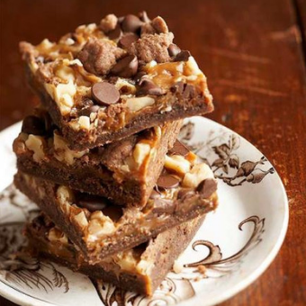 Chewy Chocolate Caramel Bars