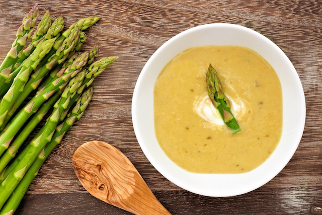 A delicious, hearty asparagus soup recipe that uses the freshest ingredients to produce a surprisingly tasty vegetable soup."