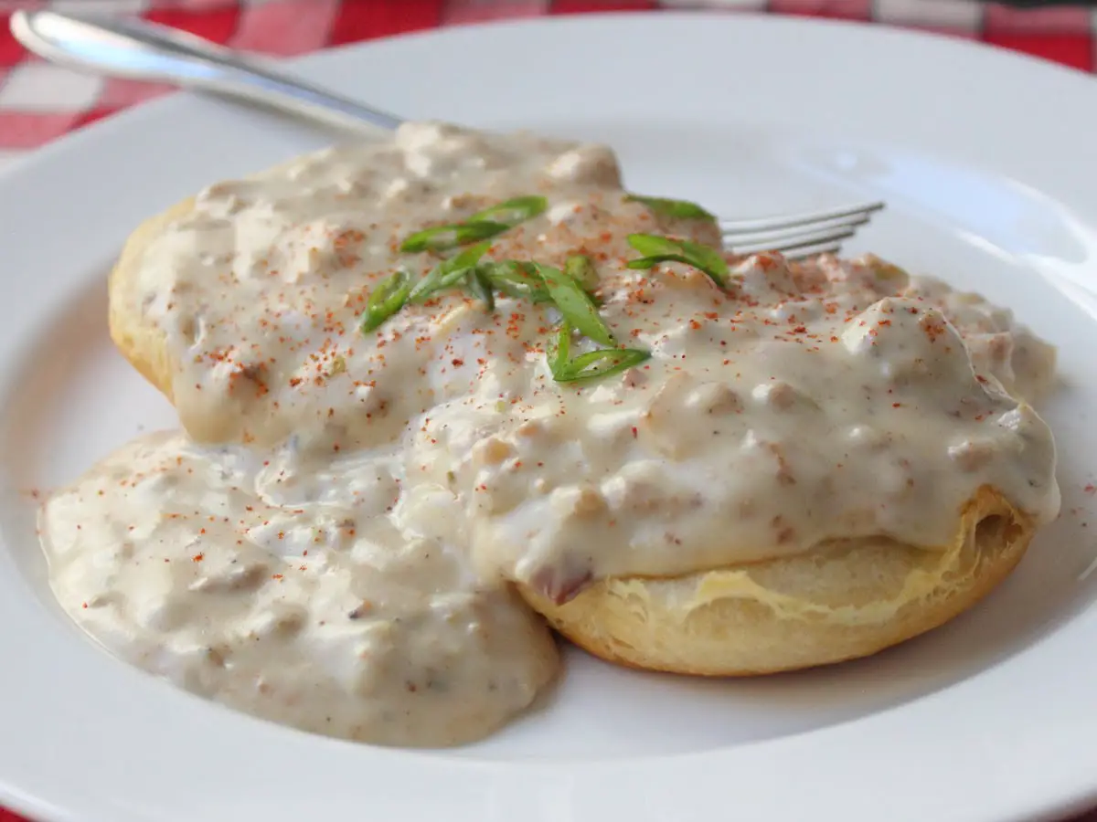 Best EVER Country Sausage Gravy Recipe